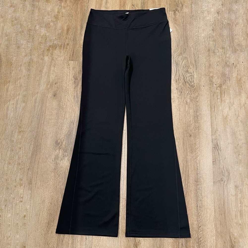 Gaiam Om-Dri Black Flare Yoga Pants Womens Medium Om Fit Activewear New - Picture 3 of 10